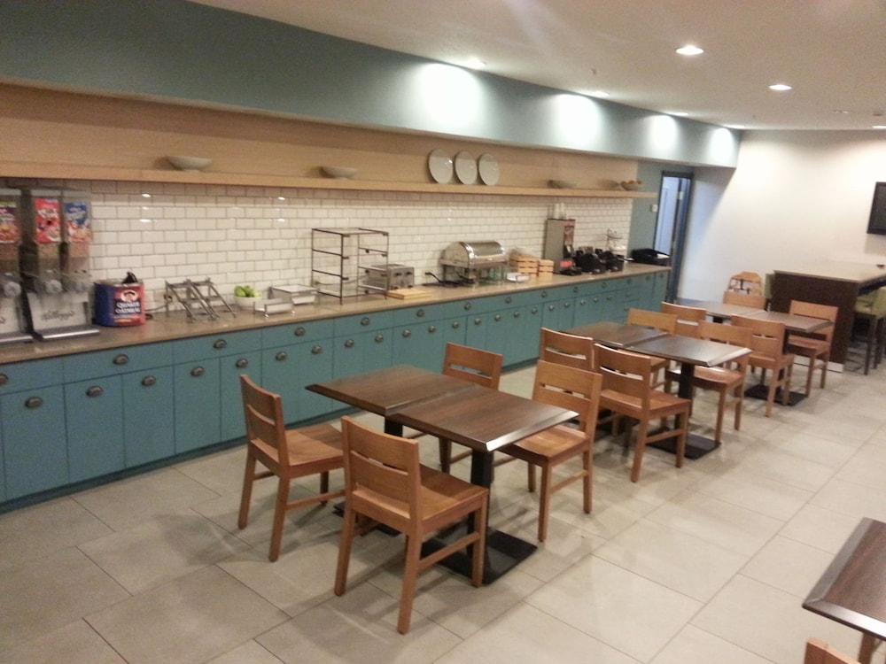 Country Inn & Suites By Radisson, Columbus Airport, Oh Bagian luar foto