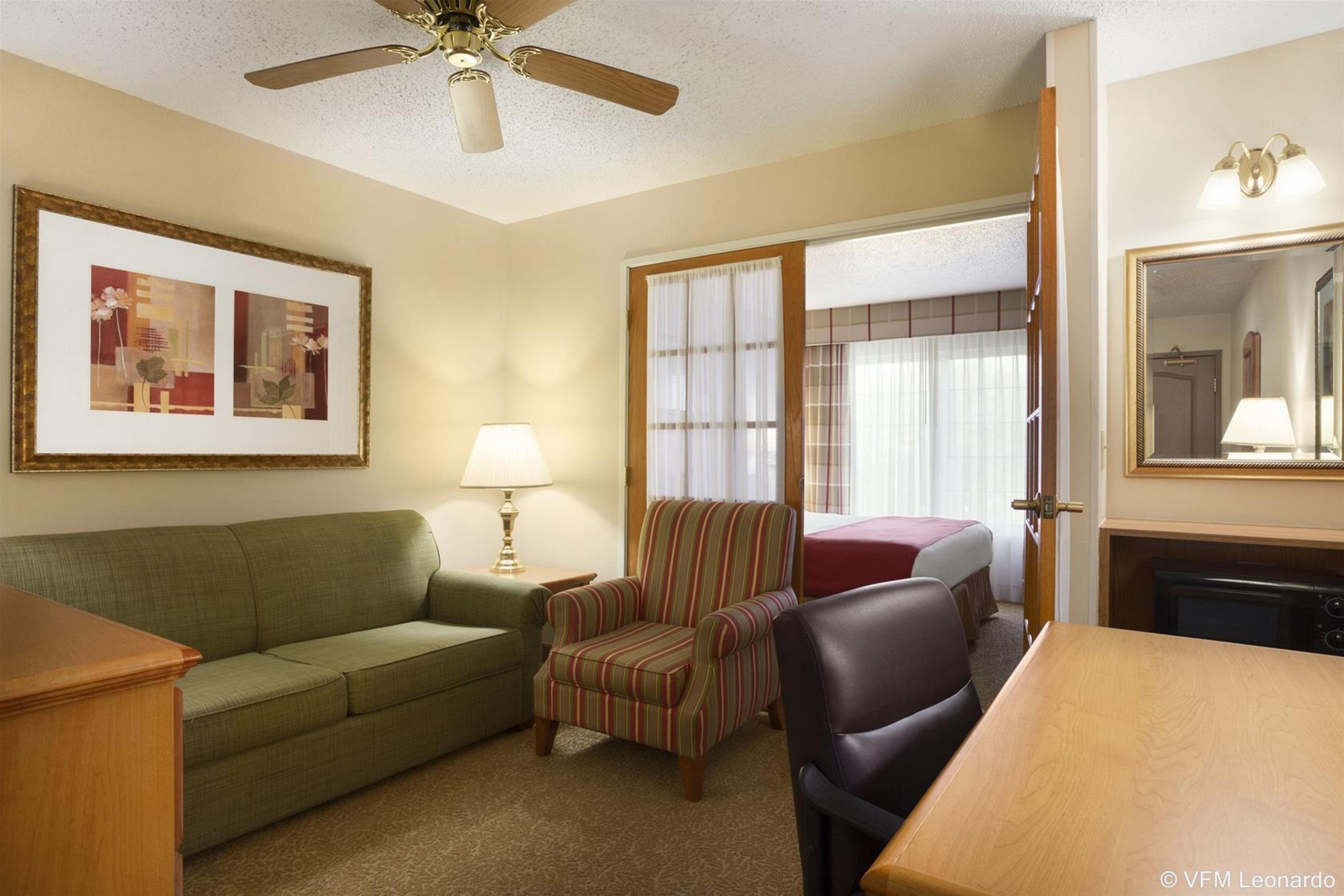 Country Inn & Suites By Radisson, Columbus Airport, Oh Bagian luar foto