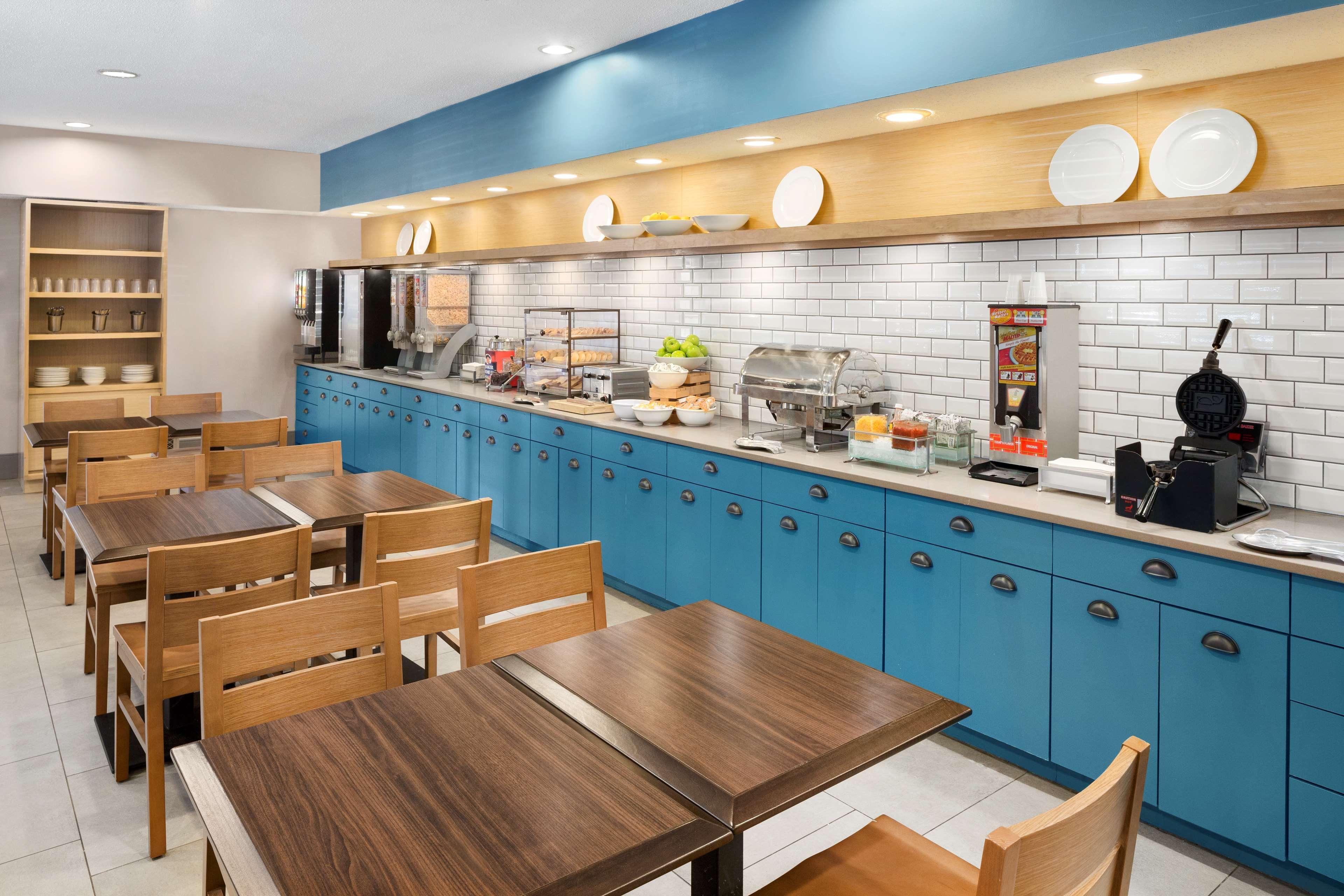 Country Inn & Suites By Radisson, Columbus Airport, Oh Bagian luar foto